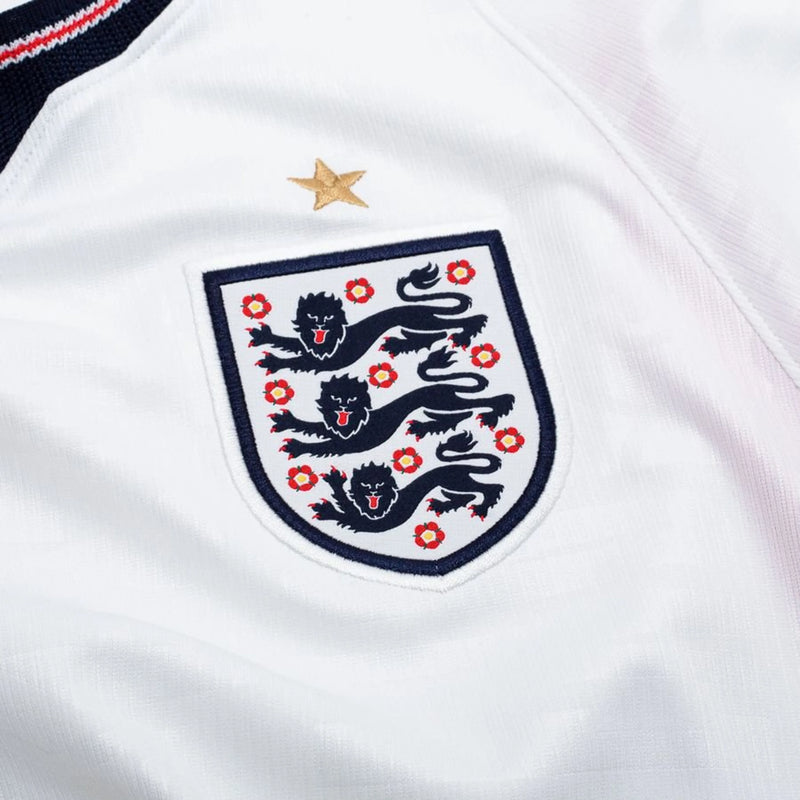 Maillot de Football Inspiré – Design Blanc et Marine Style Classique