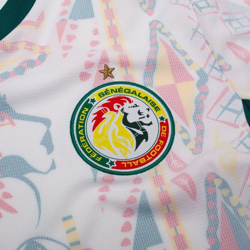 Maillot de Football Blanc Premium Design Artistique Inspiré de l'Afrique