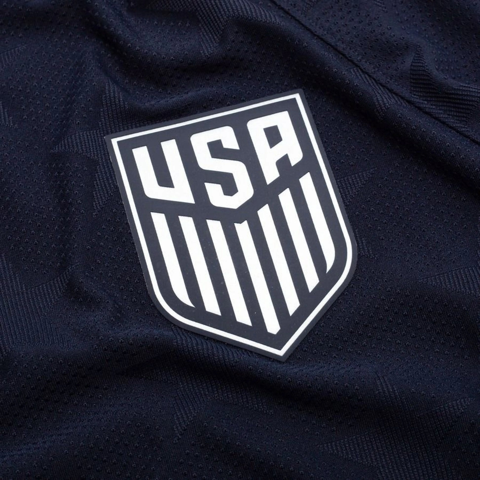 Maillot USA Extérieur Coupe du Monde 2026 — Détail écusson