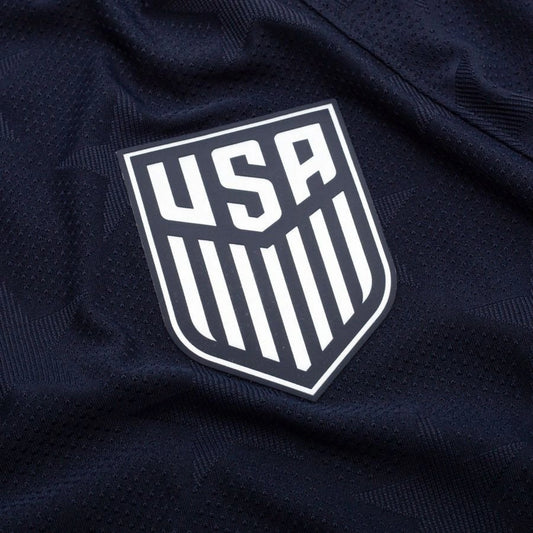 Maillot USA Extérieur Coupe du Monde 2026 — Détail écusson